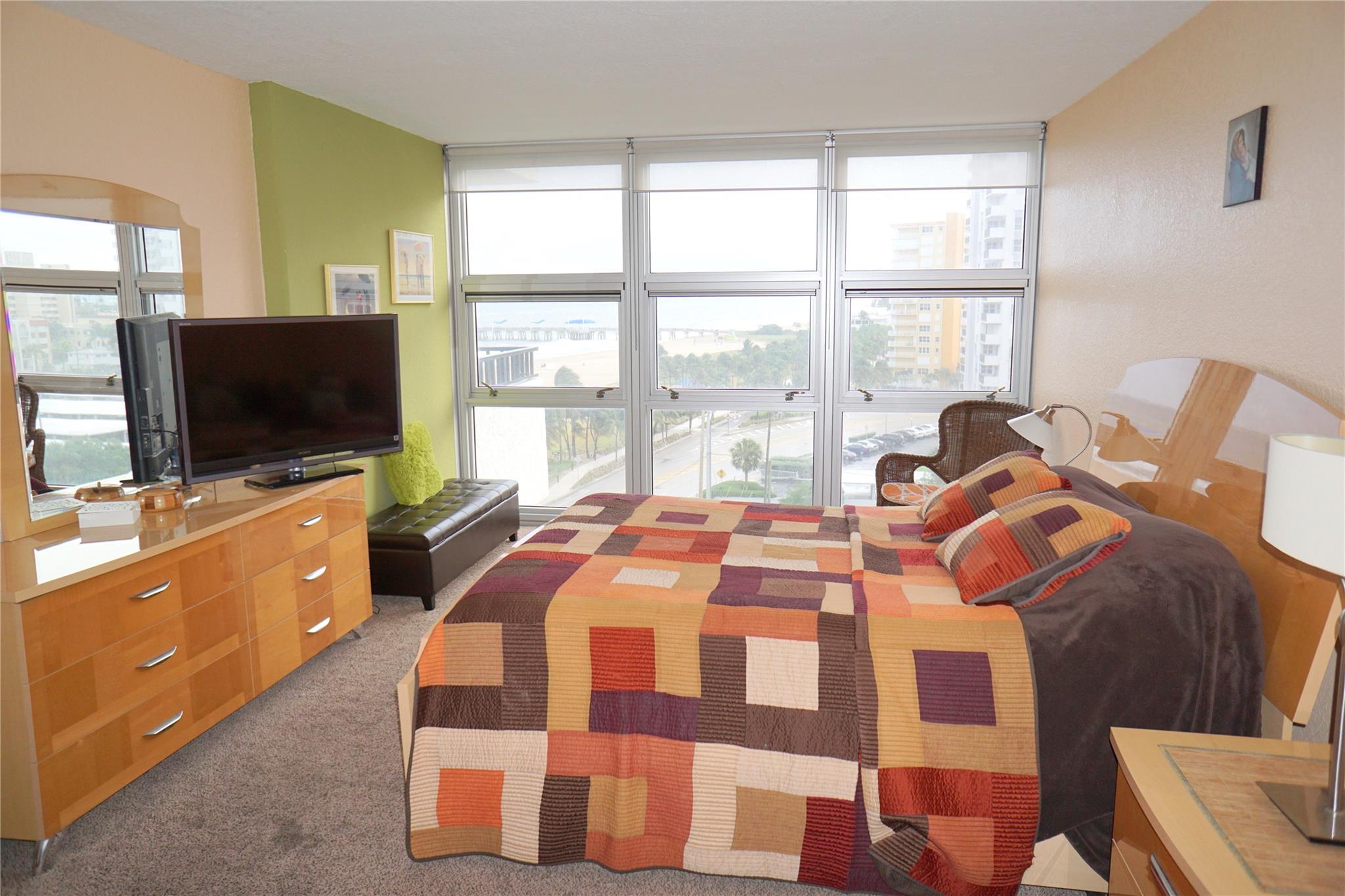 525 N Ocean Blvd 1025