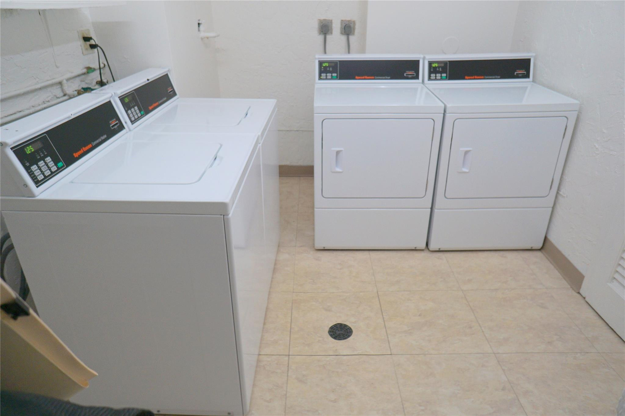 525 N Ocean Blvd 1025