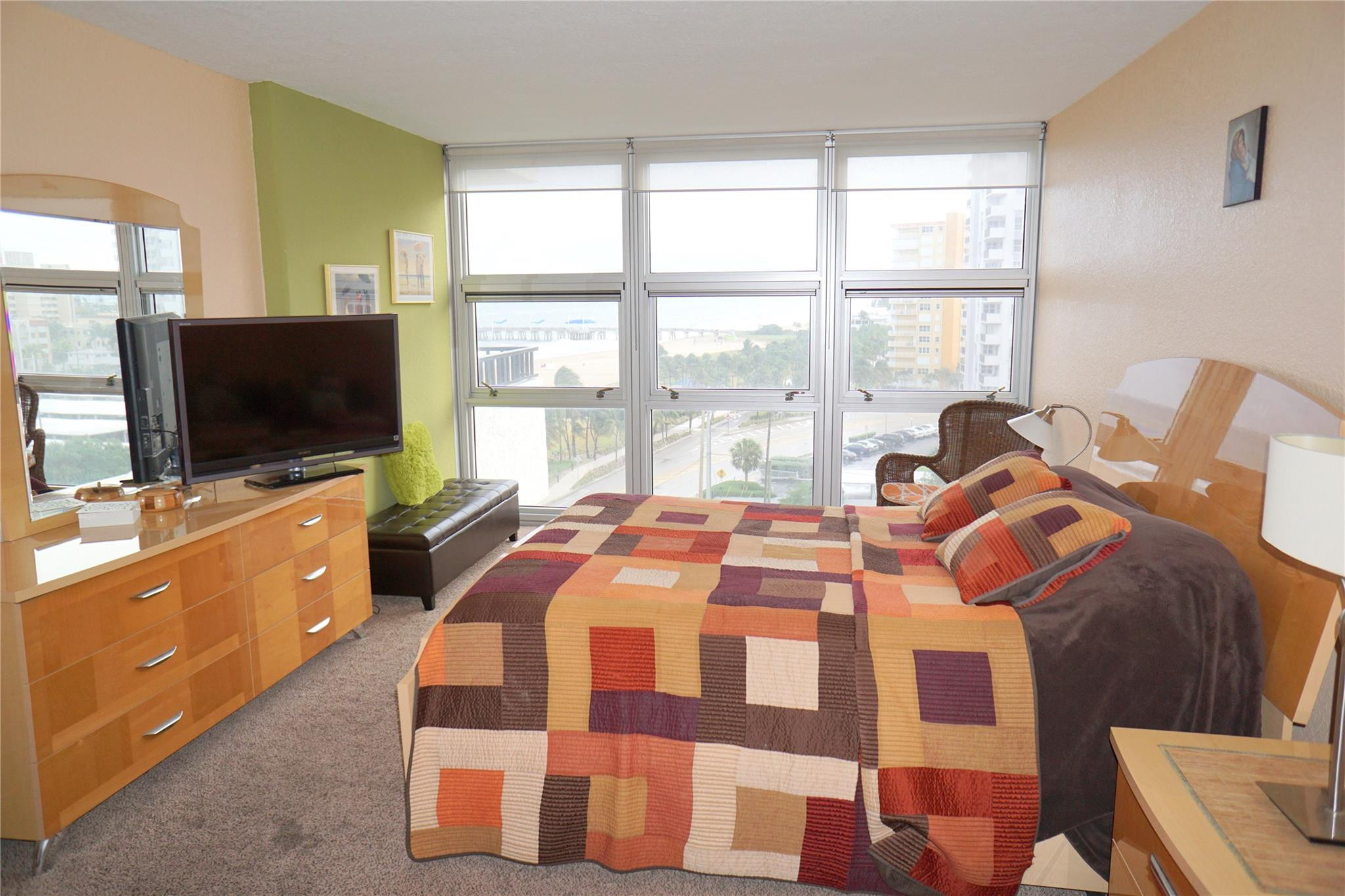 525 N Ocean Blvd 1025