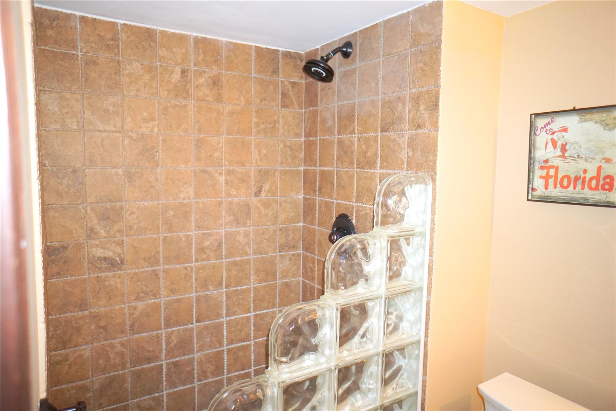 525 N Ocean Blvd 1025