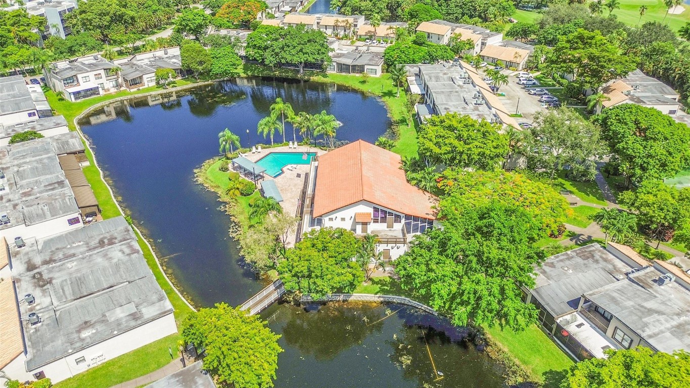 9713 N New River Canal Rd 301