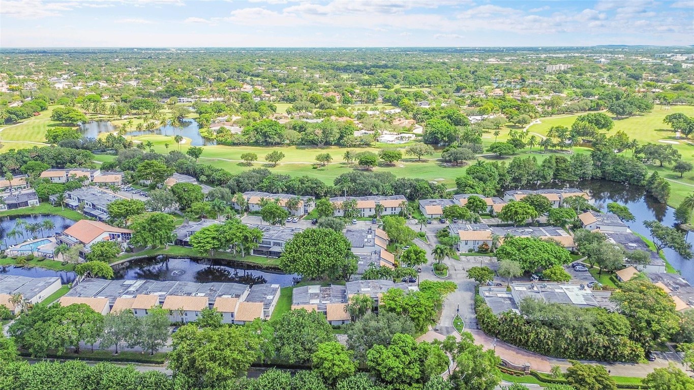 9713 N New River Canal Rd 301