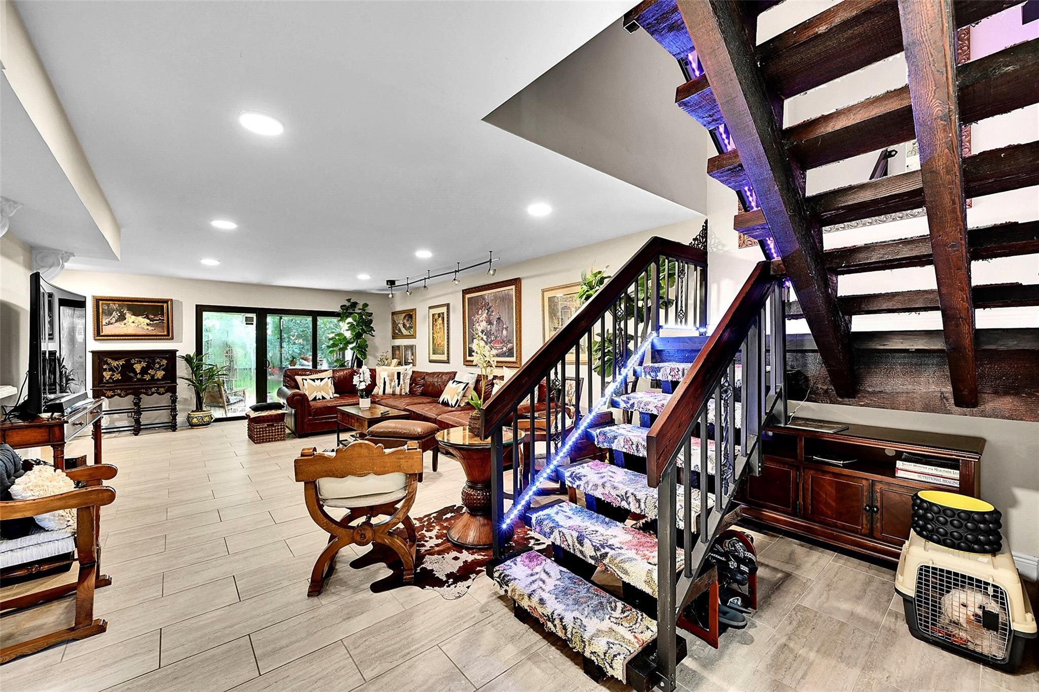 9713 N New River Canal Rd 301