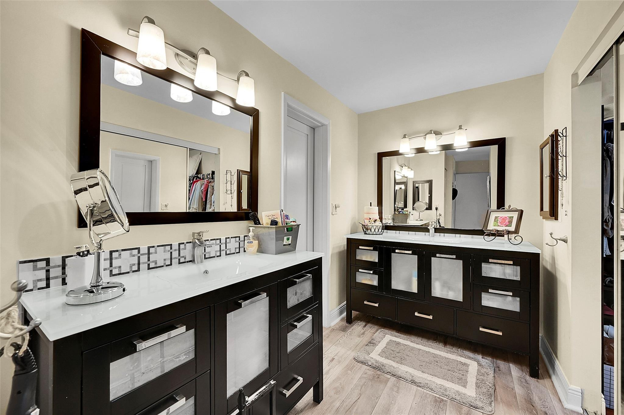 9713 N New River Canal Rd 301