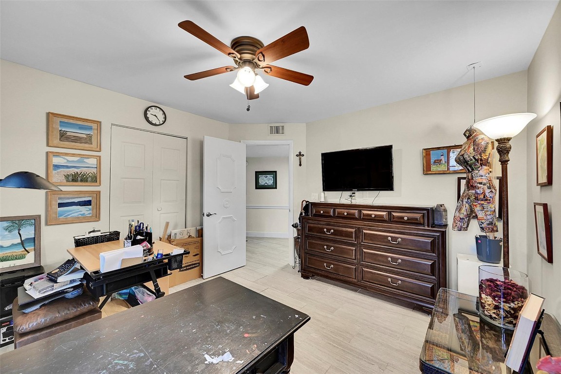 9713 N New River Canal Rd 301