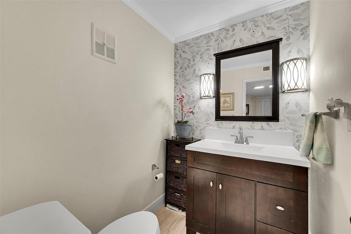 9713 N New River Canal Rd 301