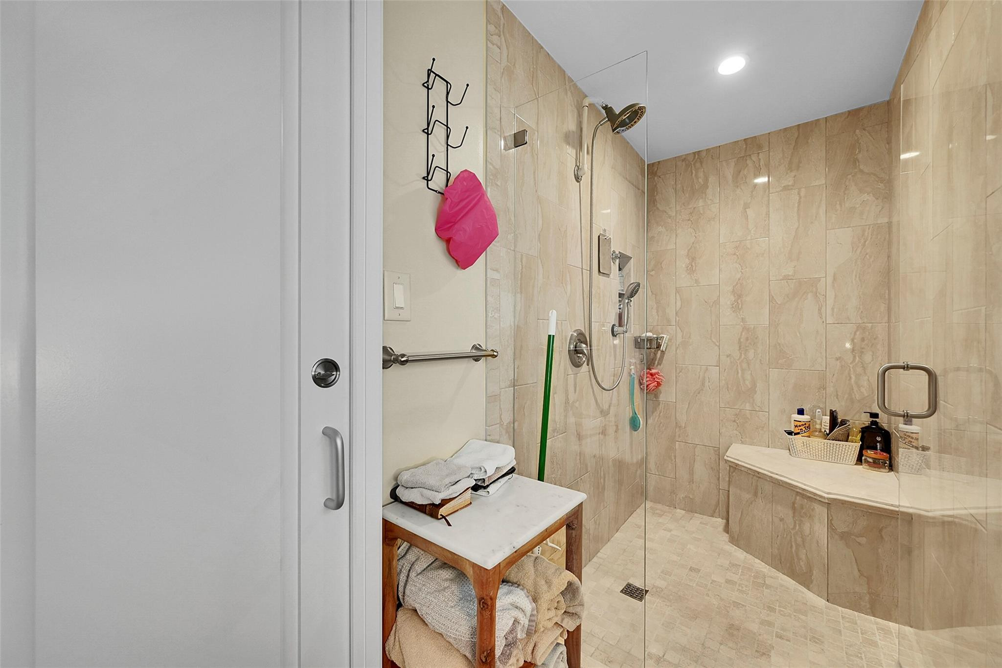 9713 N New River Canal Rd 301