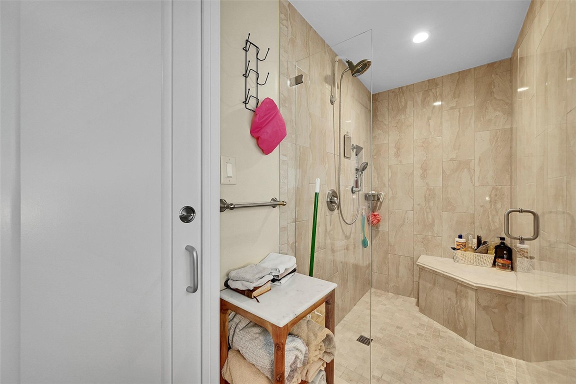 9713 N New River Canal Rd 301