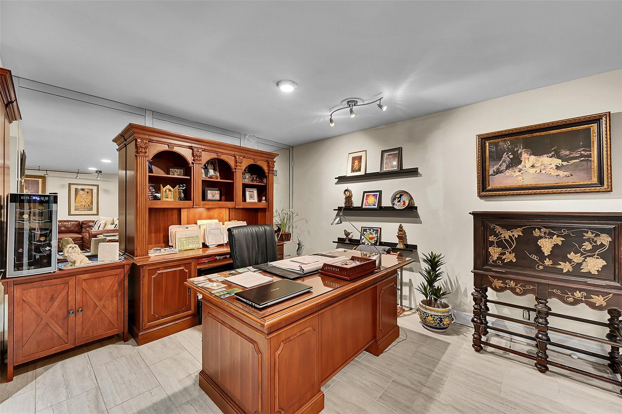 9713 N New River Canal Rd 301