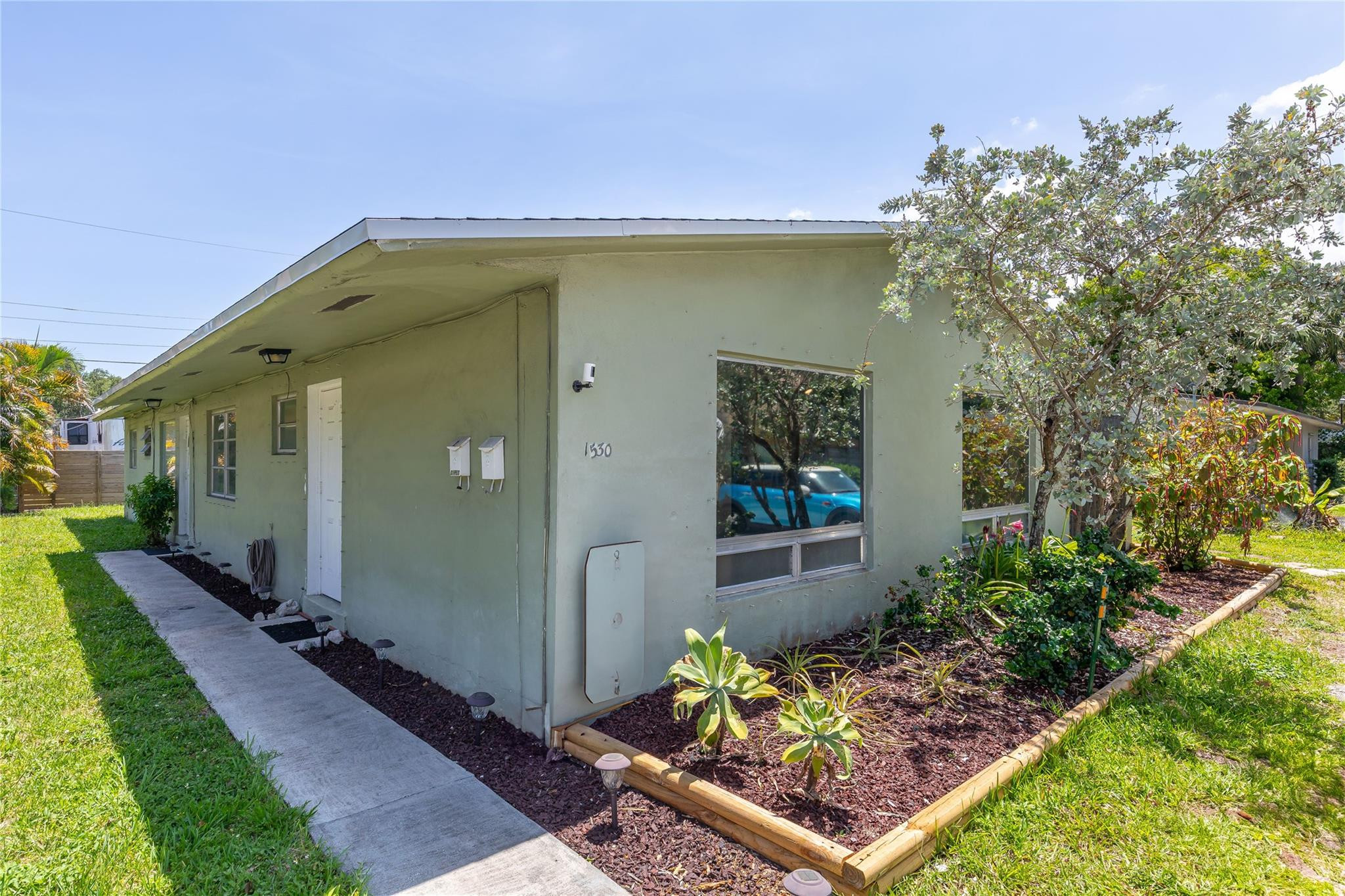 1530 SW 21st St