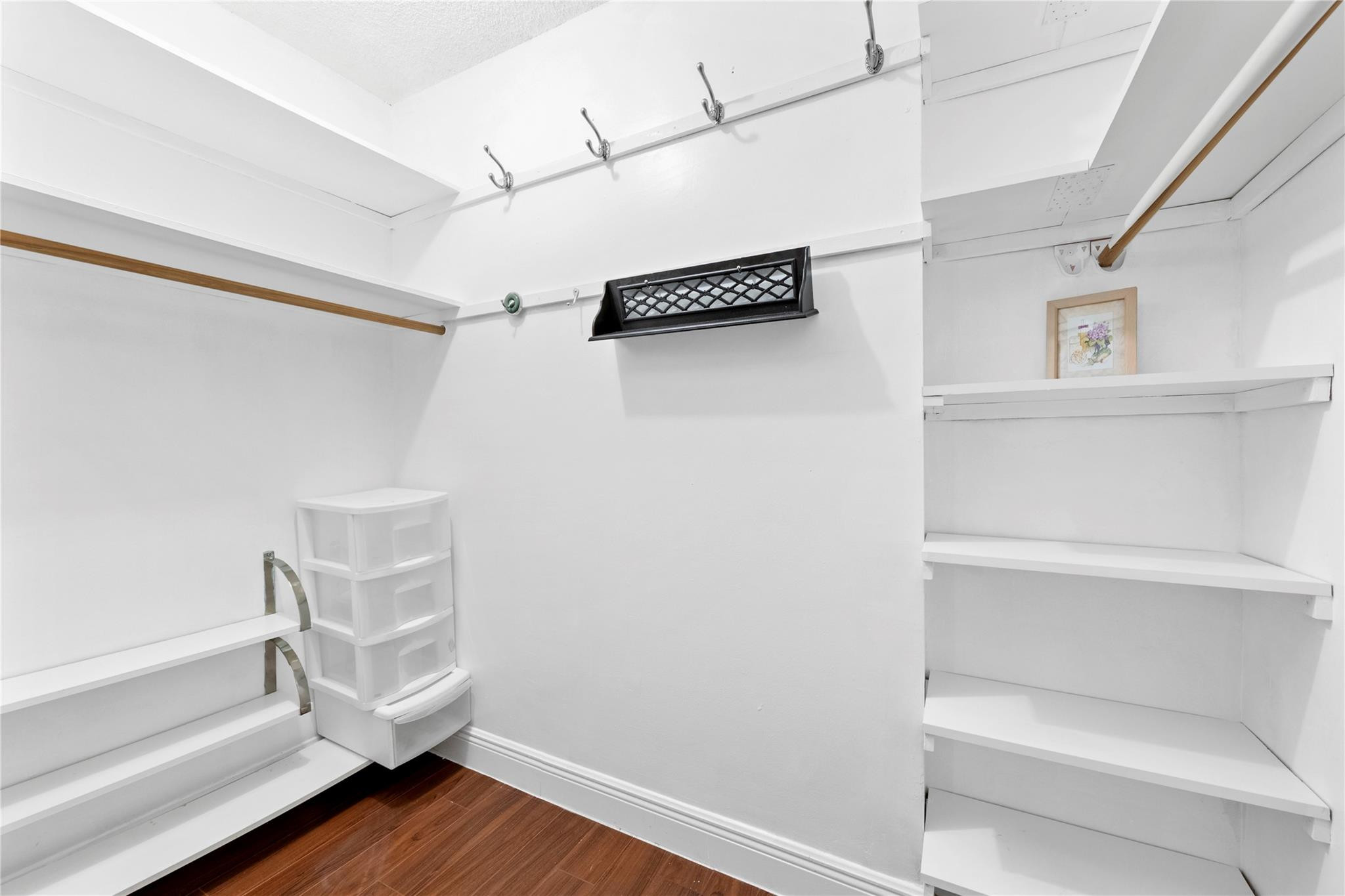 2801 NE 183rd St 1502W