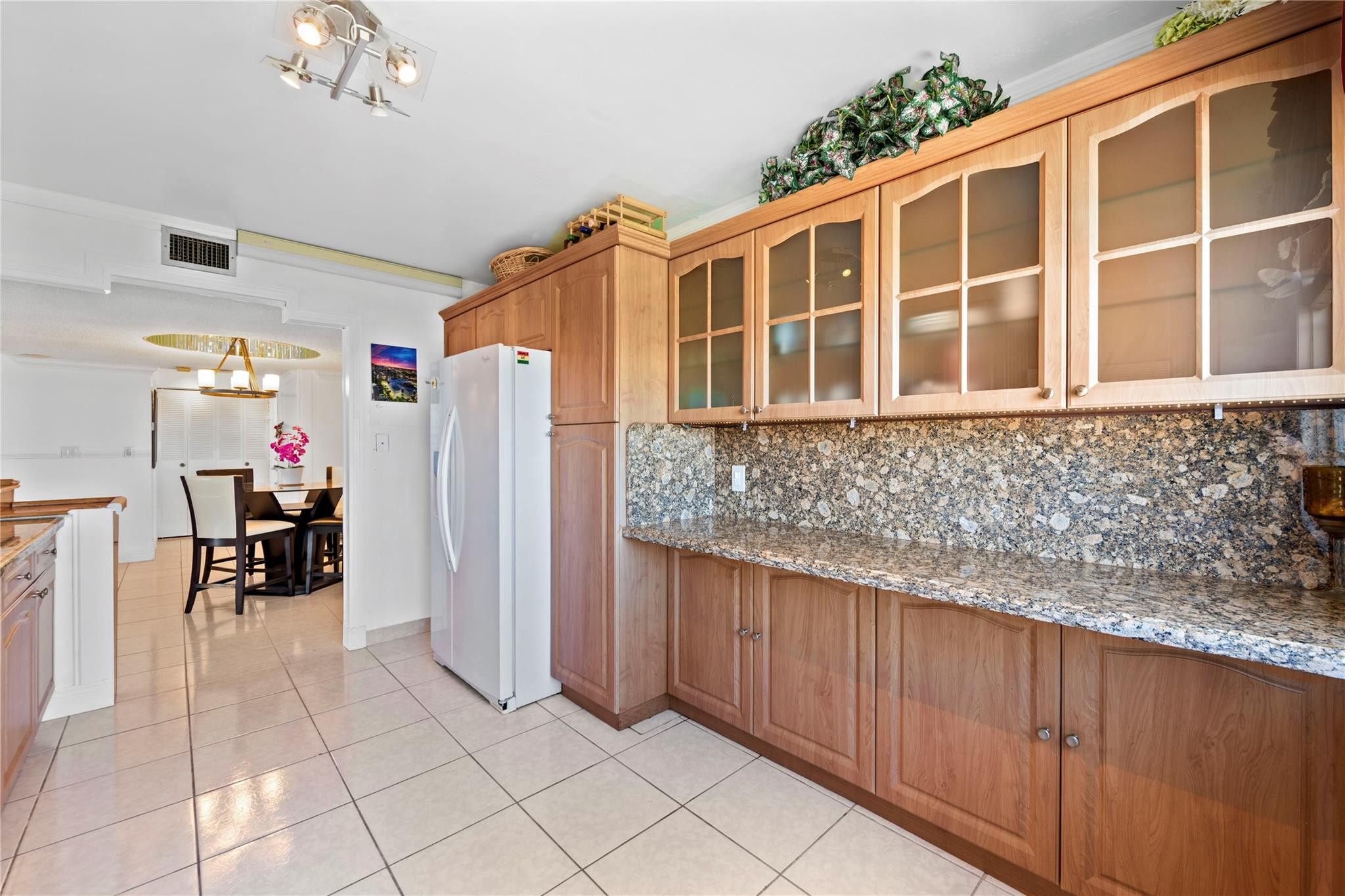 2801 NE 183rd St 1502W