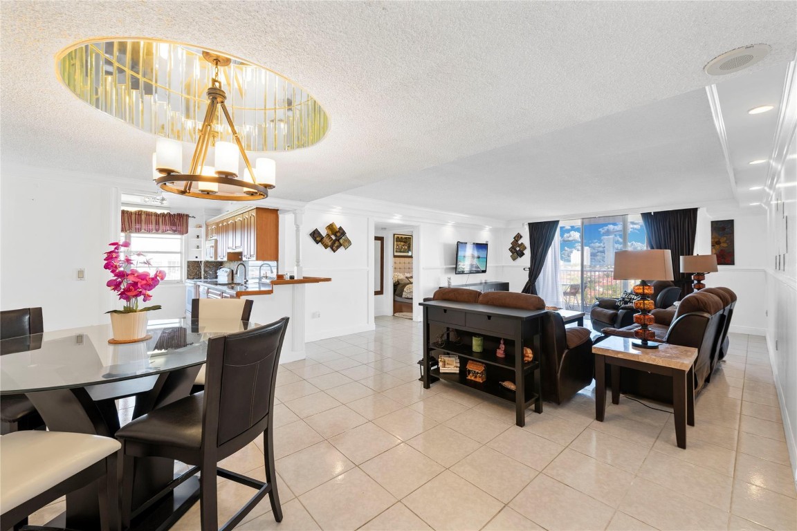 2801 NE 183rd St 1502W