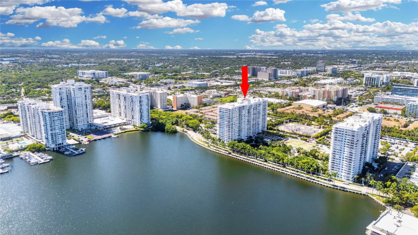 2801 NE 183rd St 1502W