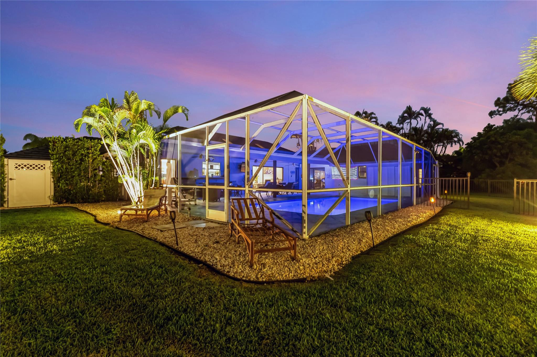 10182 Boca Woods Ln