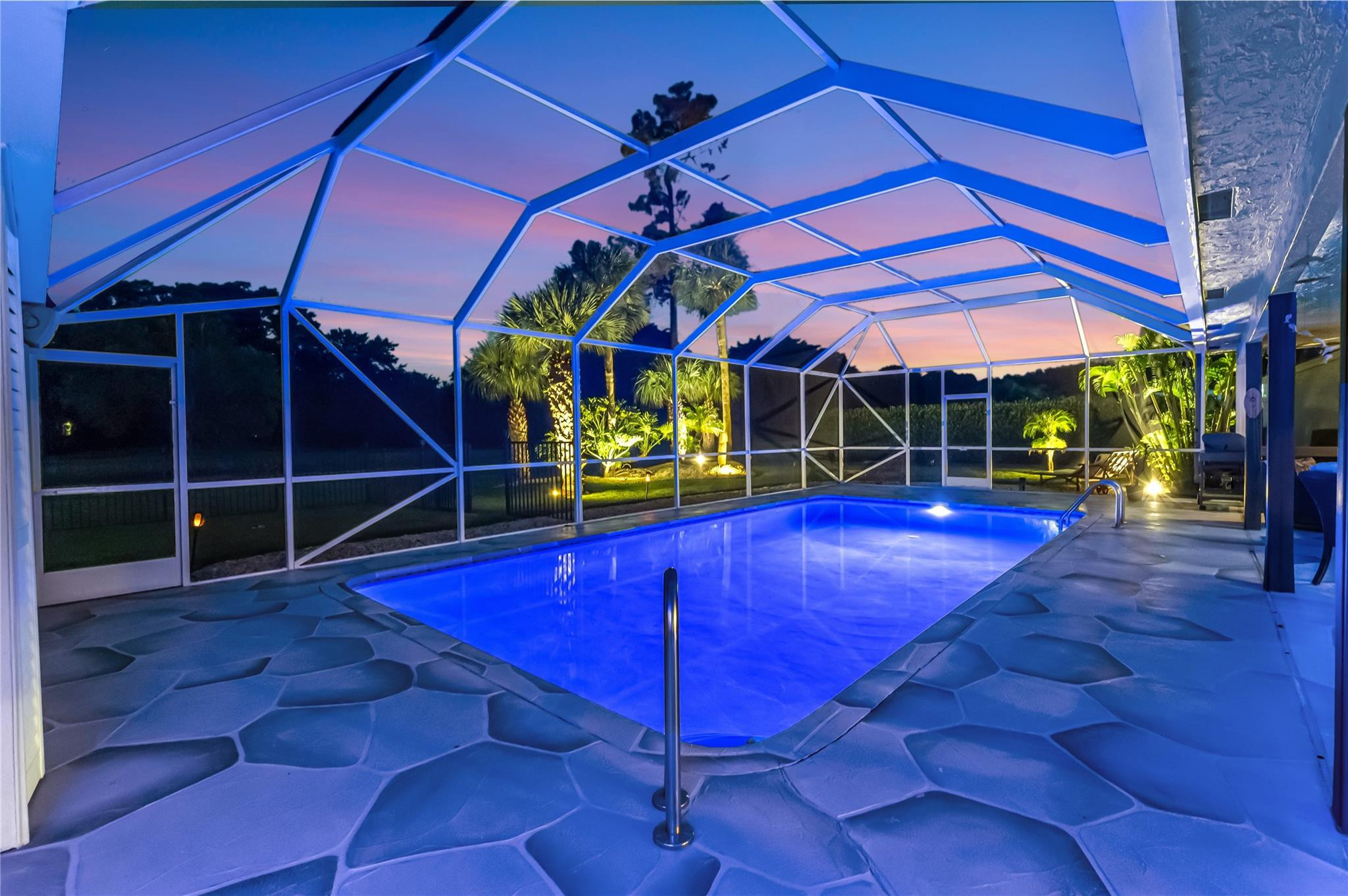 10182 Boca Woods Ln