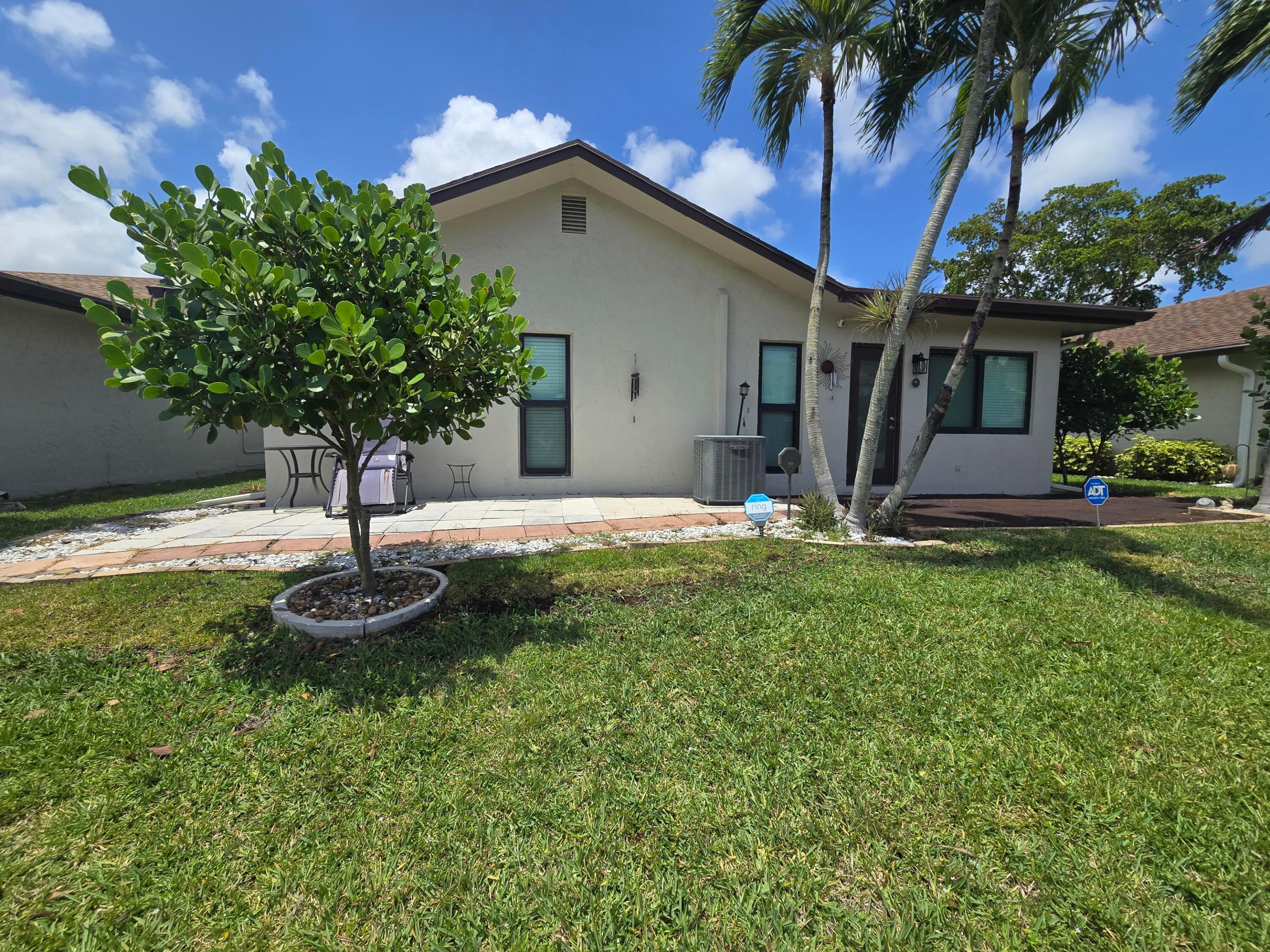 2098 SW 17th Dr