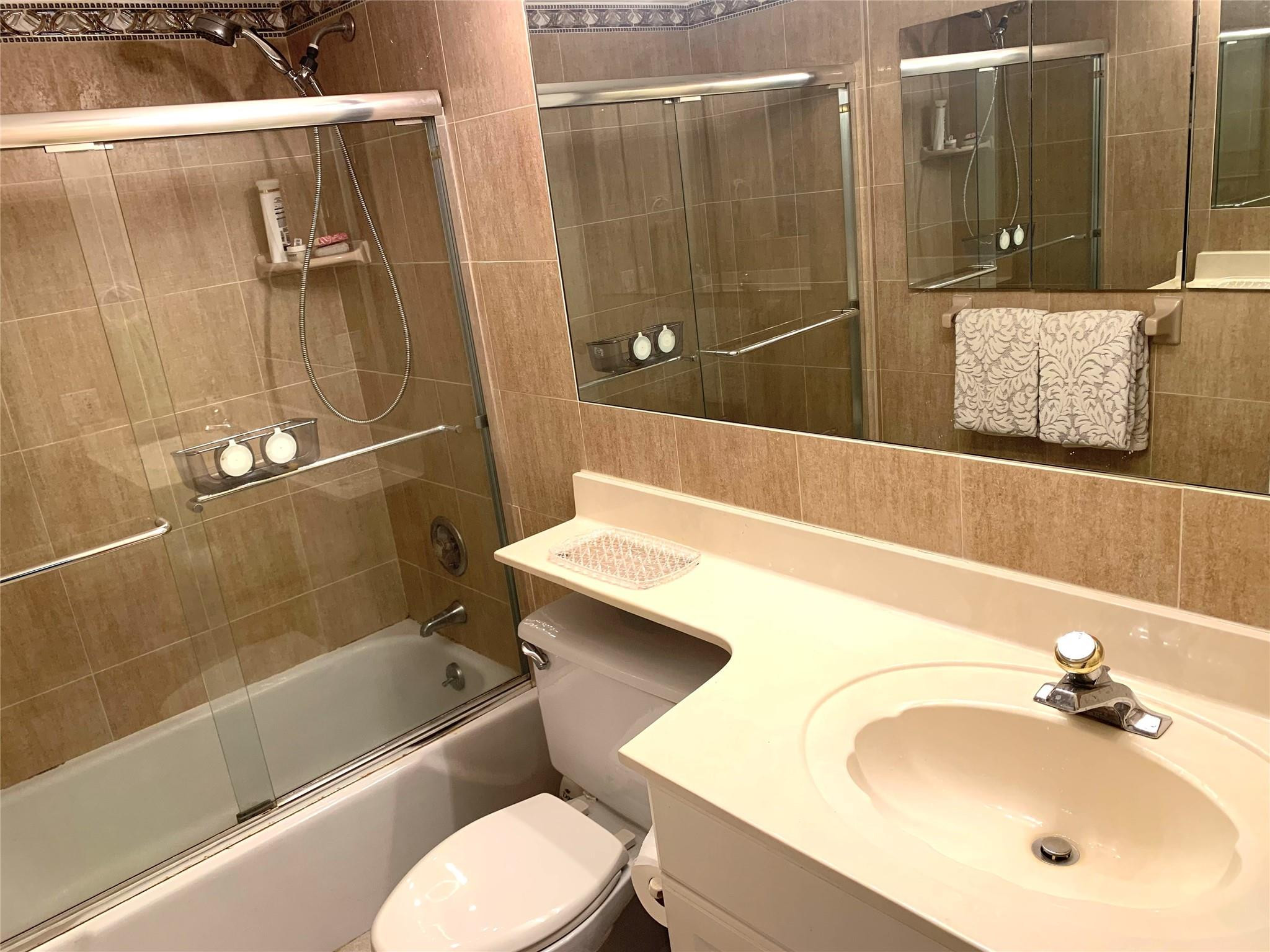 2731 NE 14th Street Cswy 307
