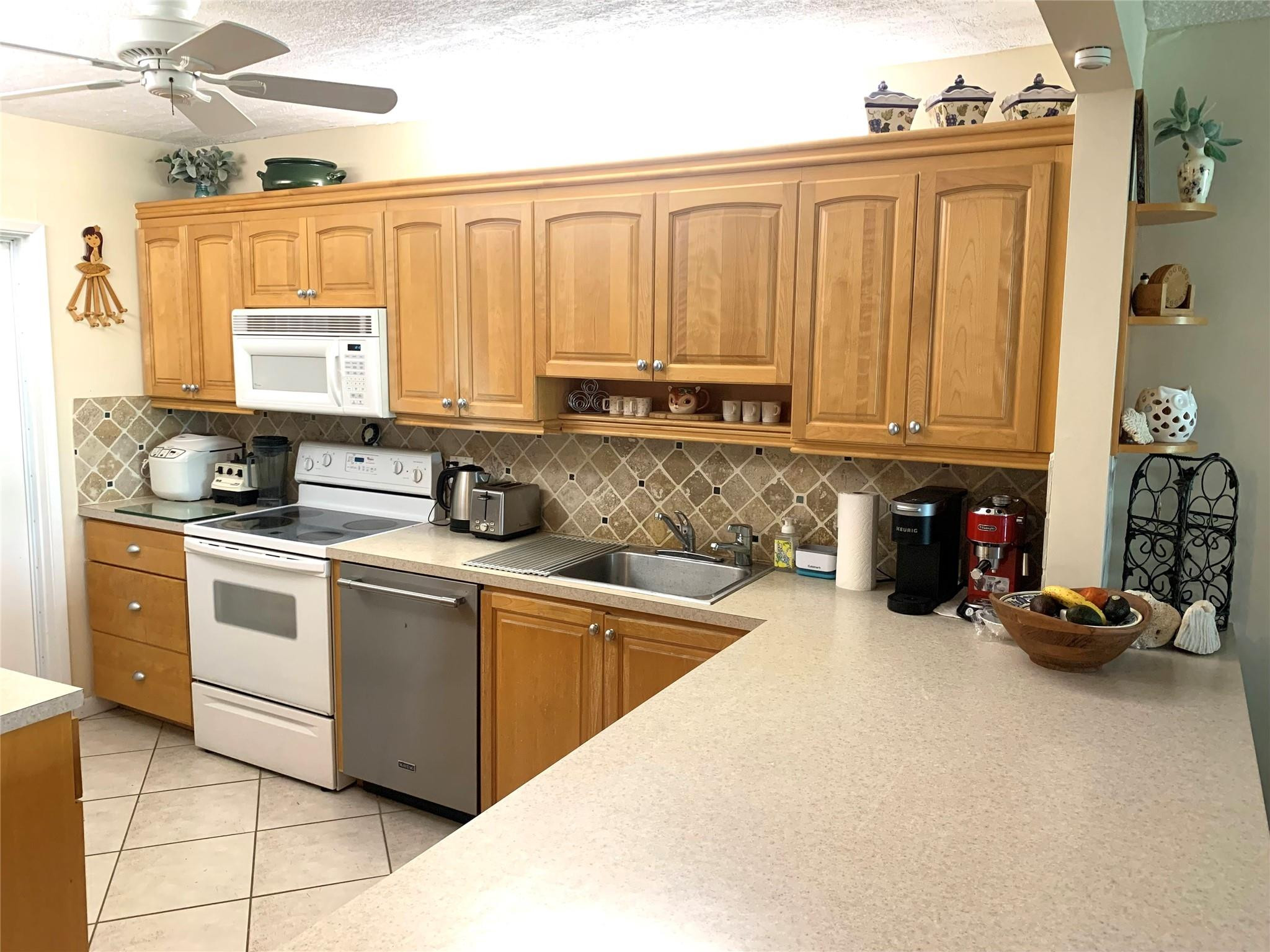 2731 NE 14th Street Cswy 307