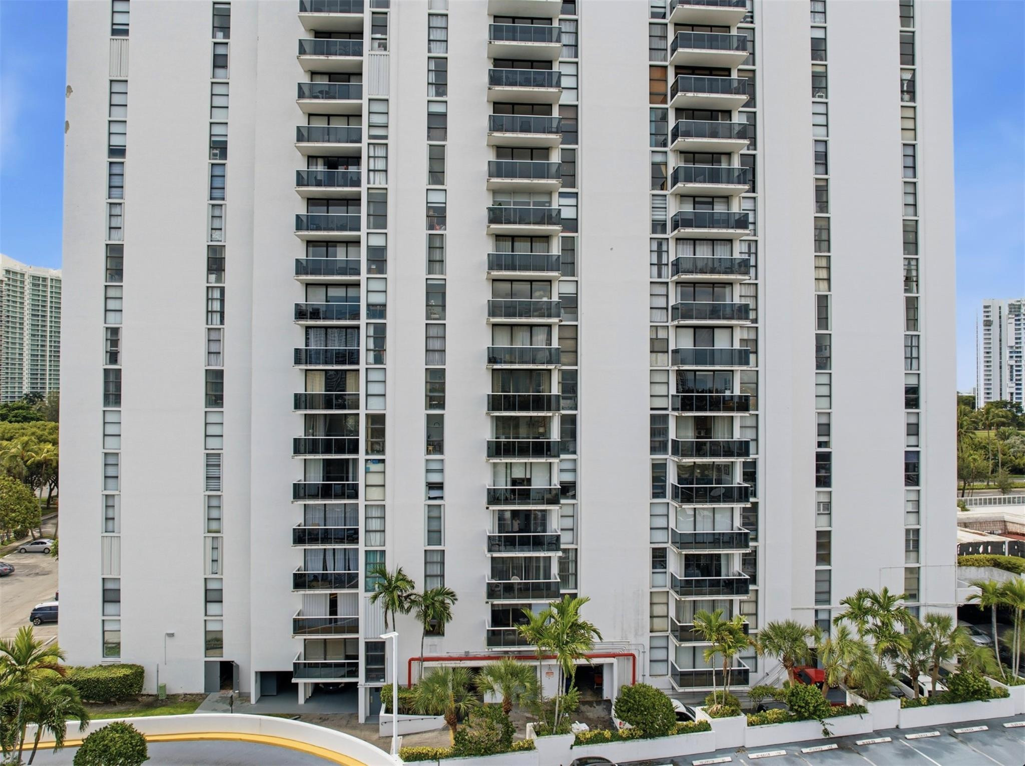 3675 N Country Club Dr 602