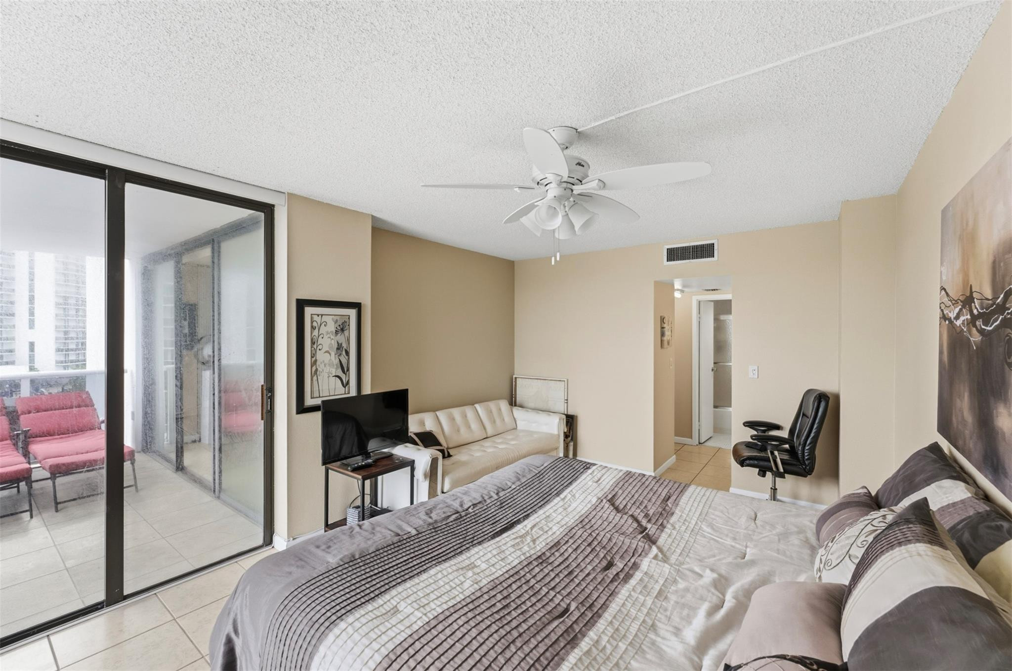 3675 N Country Club Dr 602