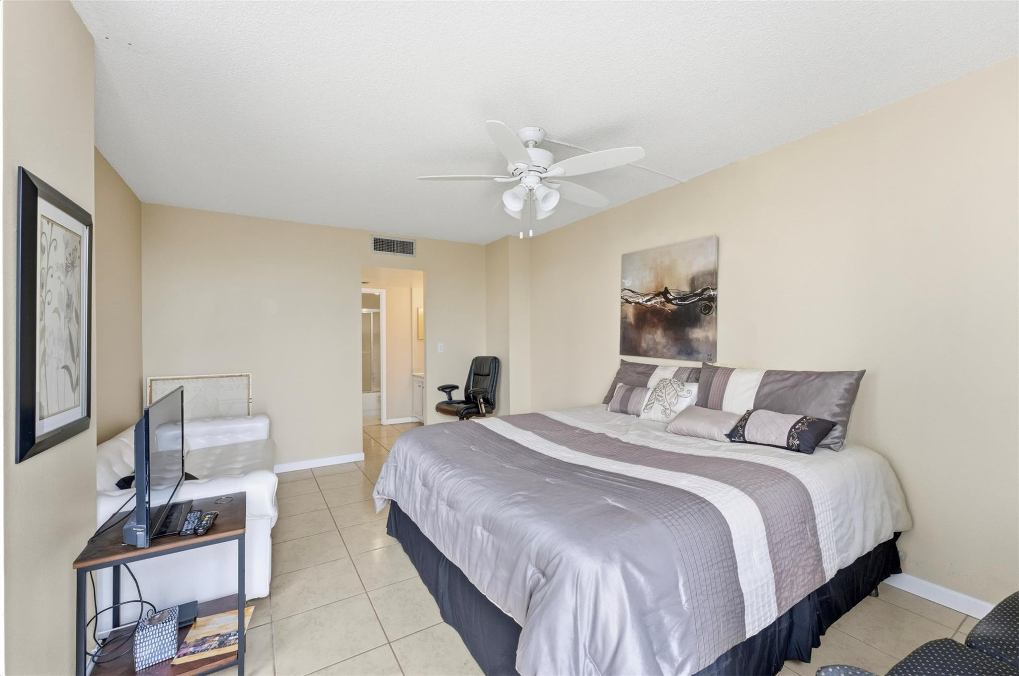 3675 N Country Club Dr 602