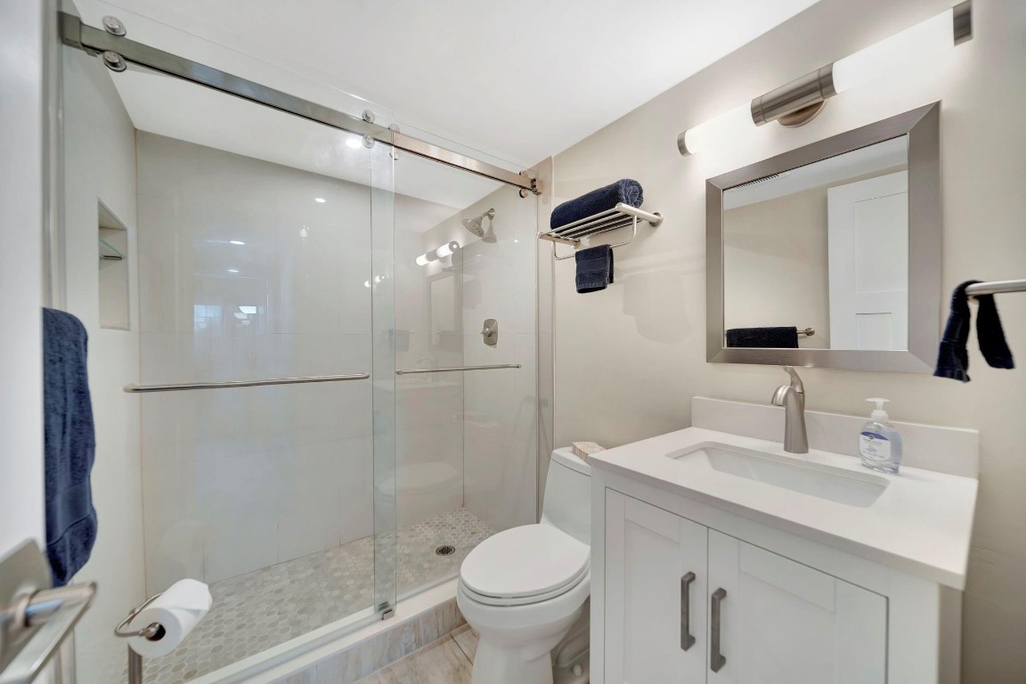 3000 NE 5th Ter 109-A