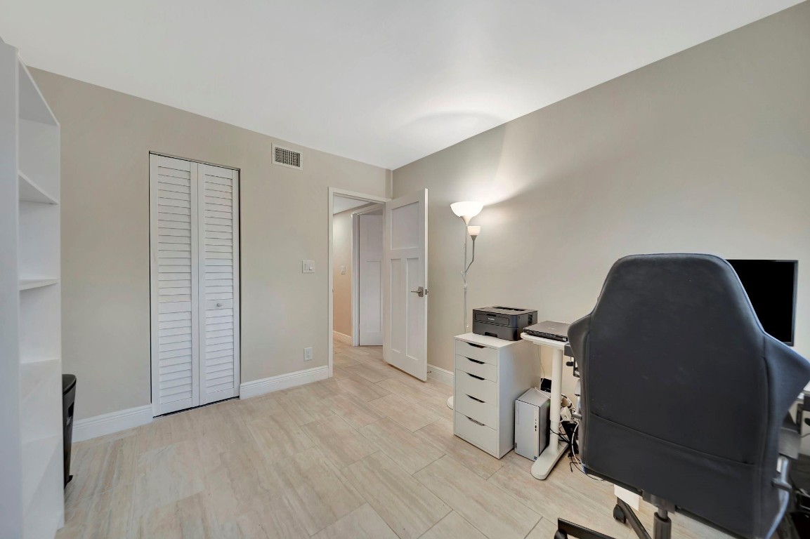 3000 NE 5th Ter 109-A