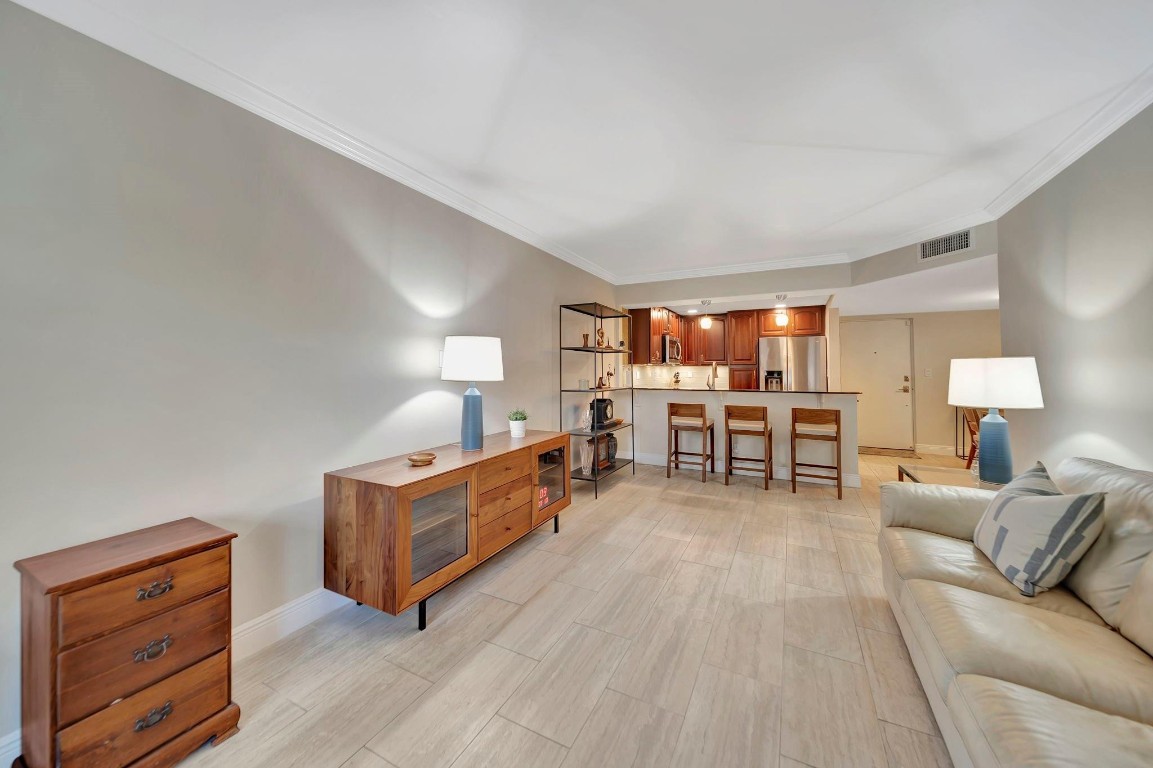 3000 NE 5th Ter 109-A