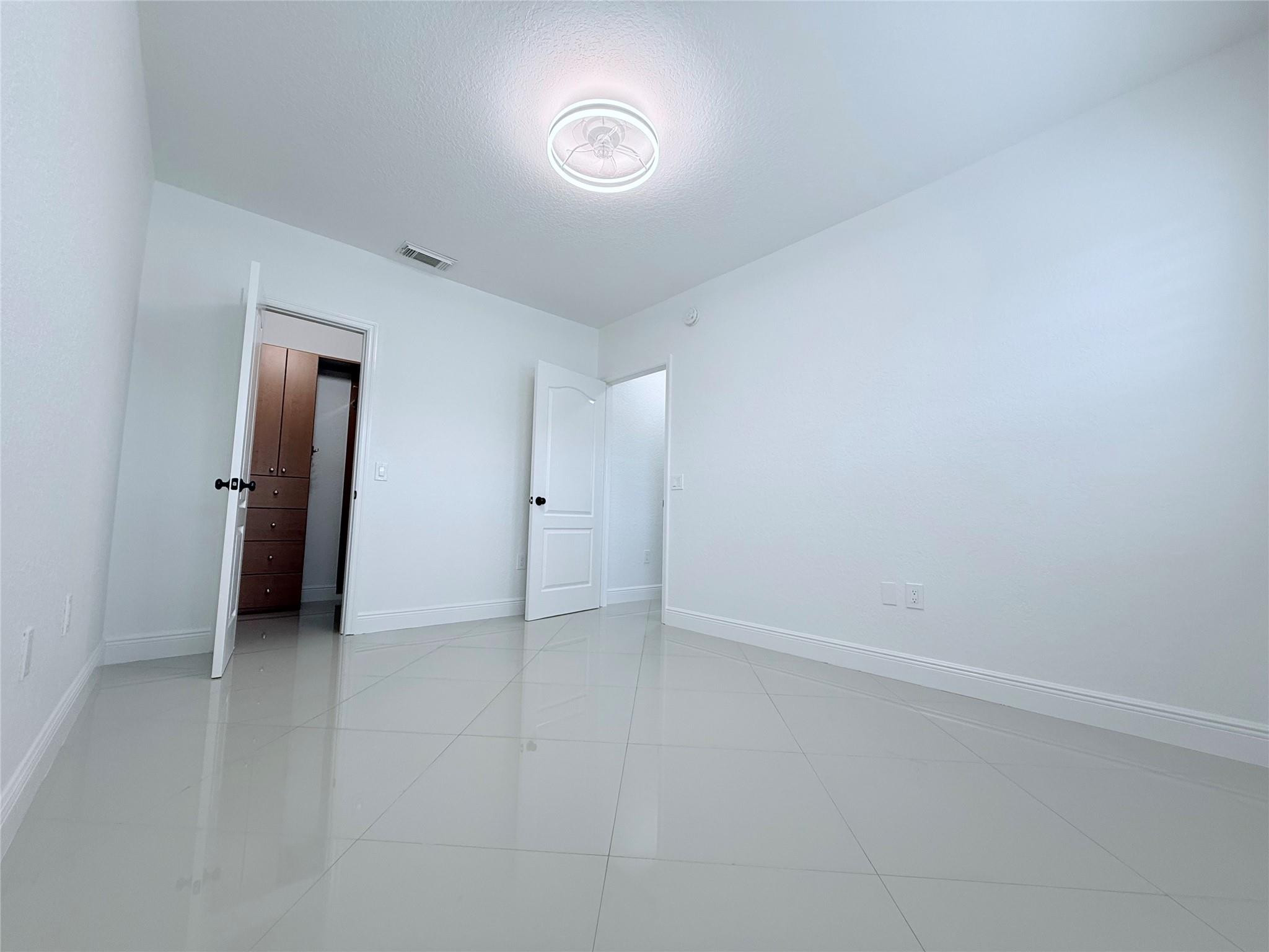 805 Belmont Pl 805