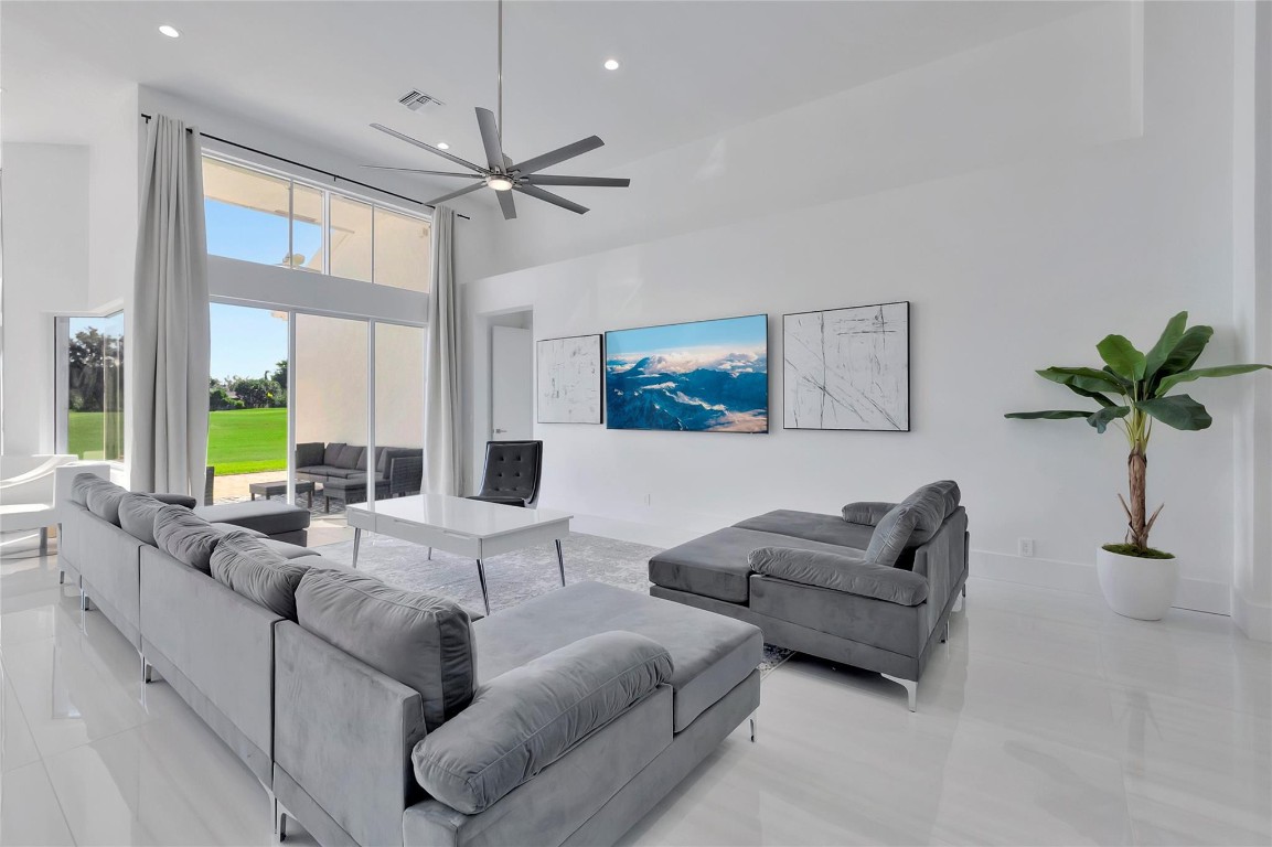 4088 NW Briarcliff Circle