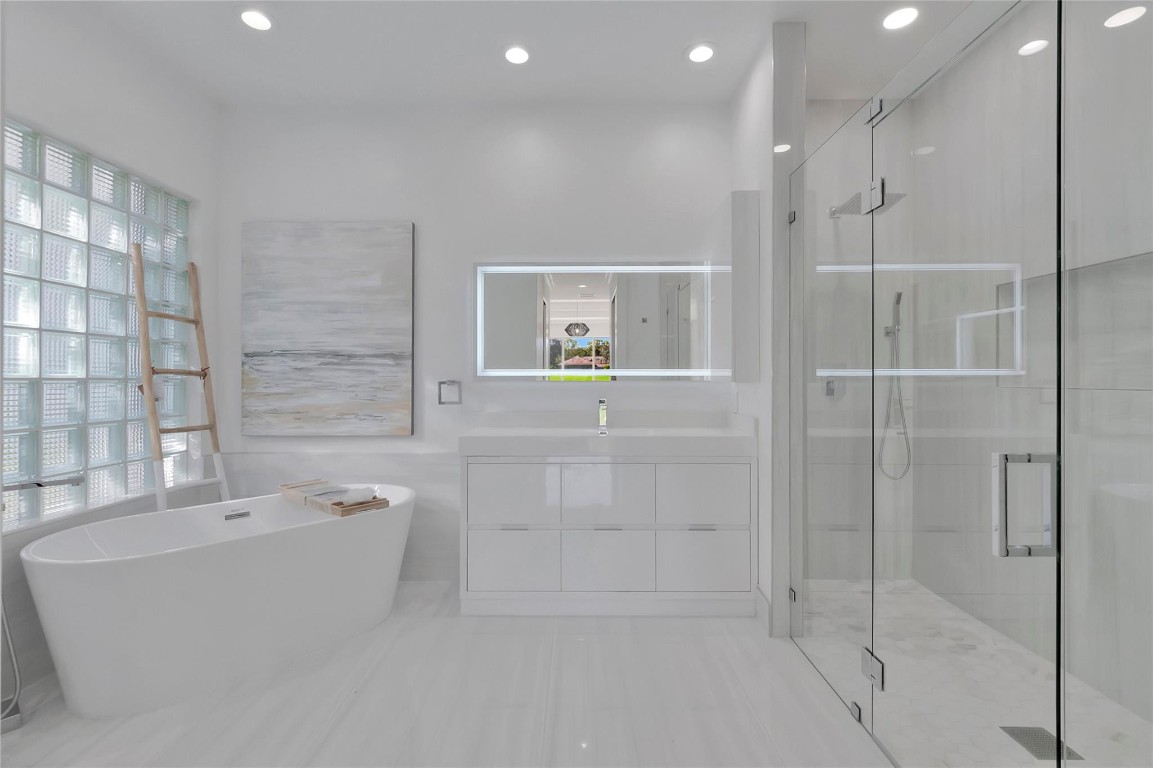 4088 NW Briarcliff Circle