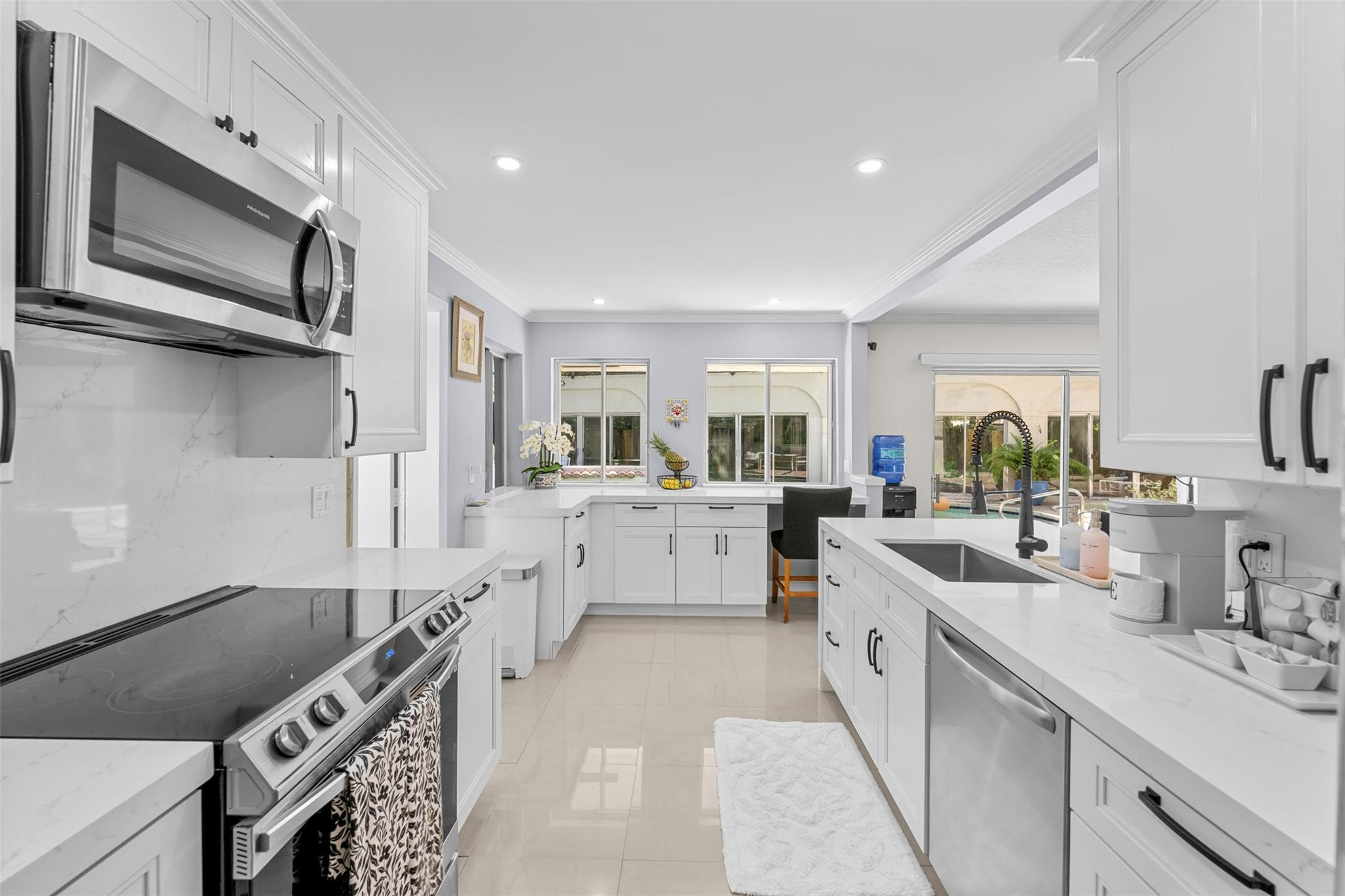 2550 Ray Ct
