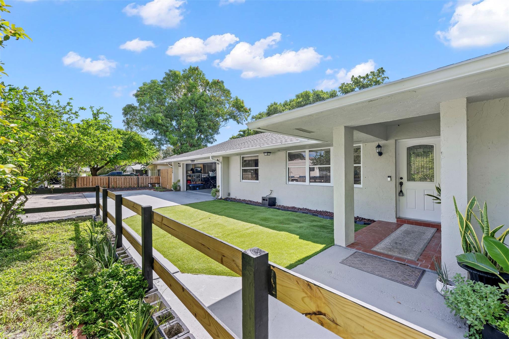 2550 Ray Ct