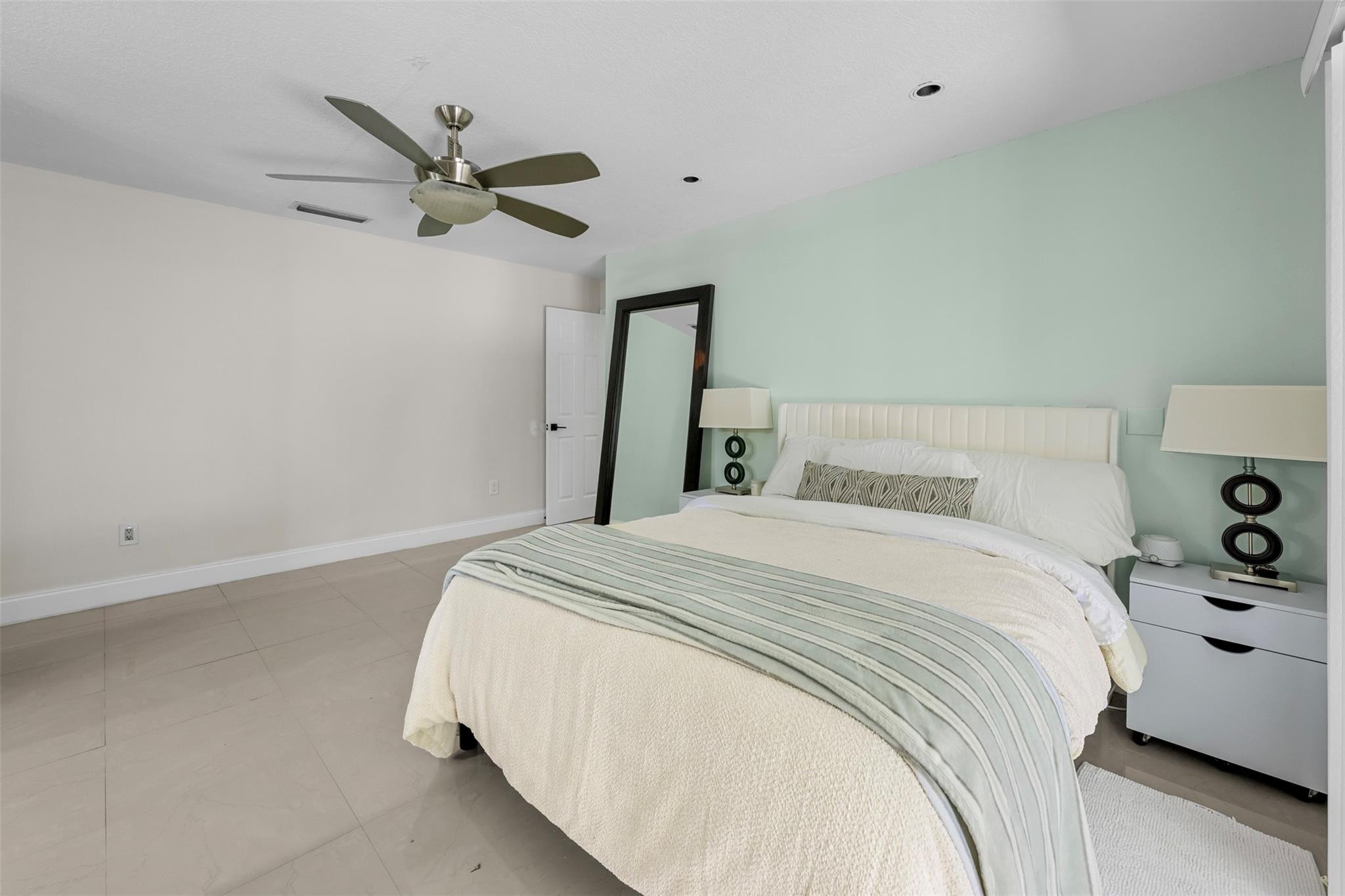 2550 Ray Ct