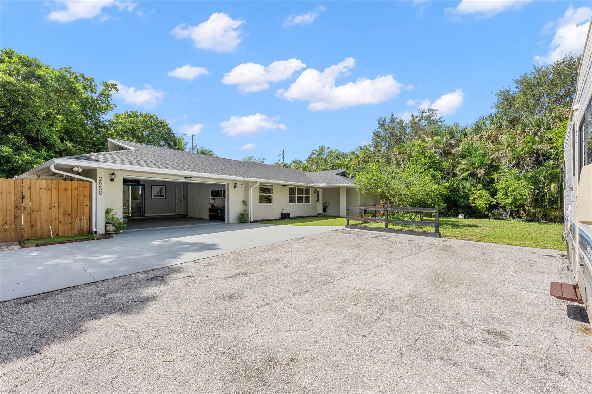 2550 Ray Ct