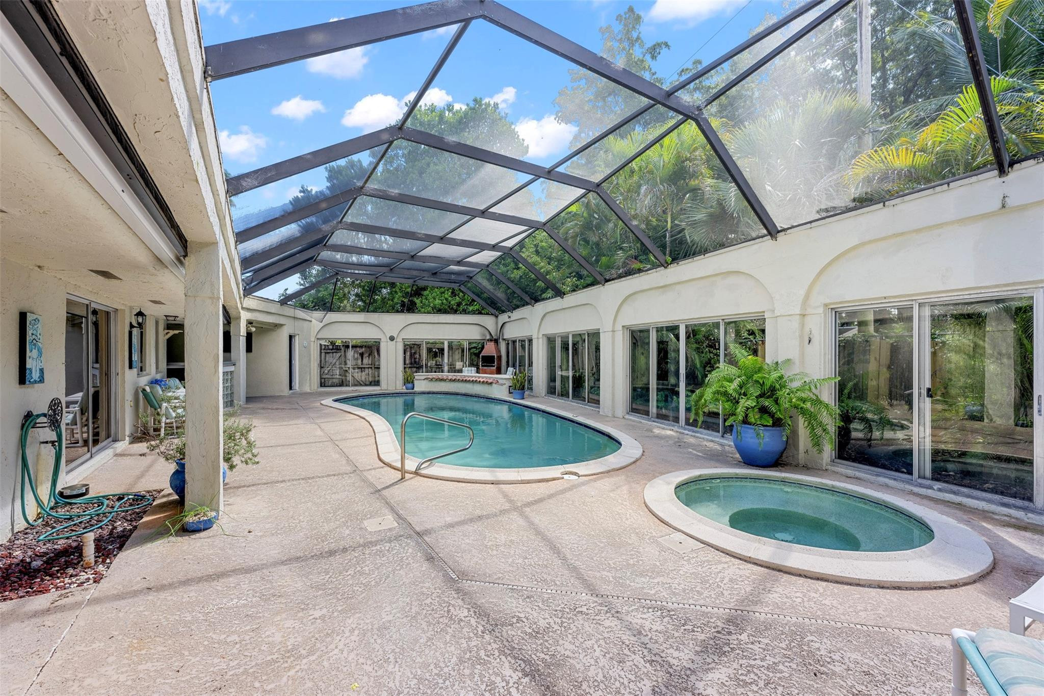 2550 Ray Ct