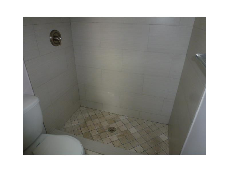 21895 Lake Forest Cir 106