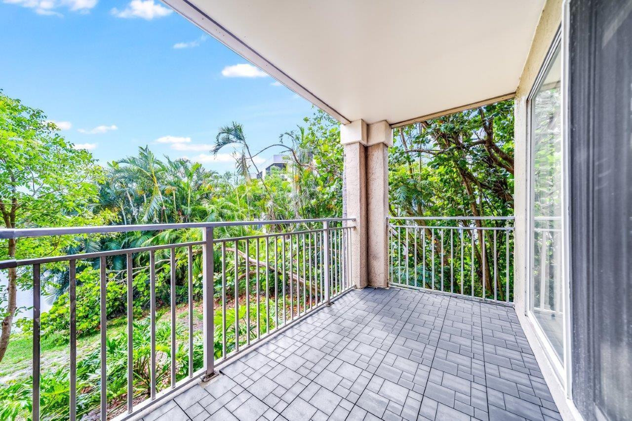 1885 Palm Cove Boulevard 10-208