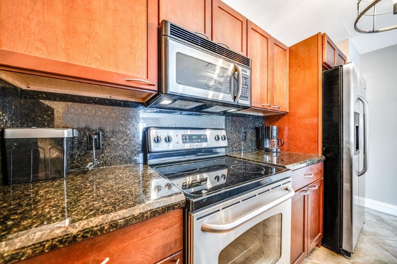 1885 Palm Cove Boulevard 10-208