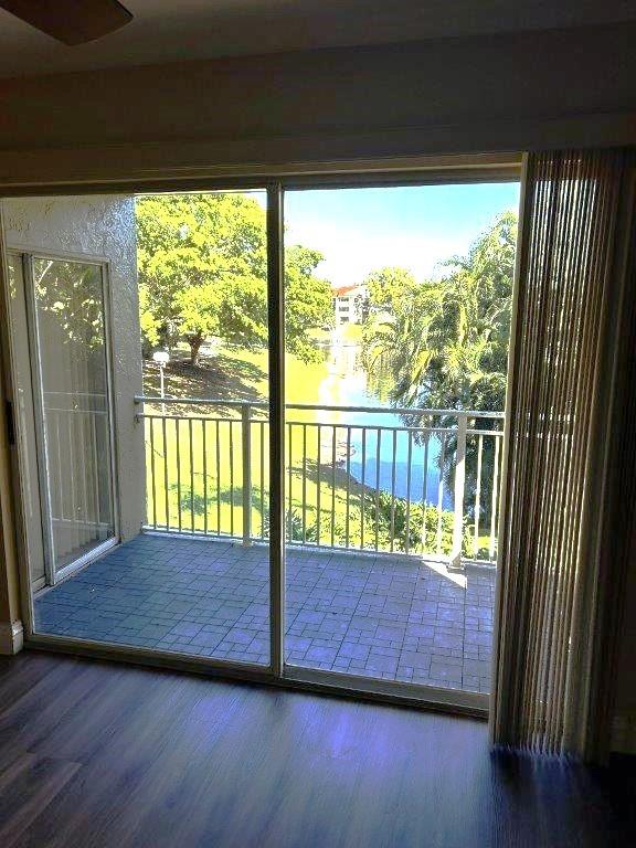 1885 Palm Cove Boulevard 10-208