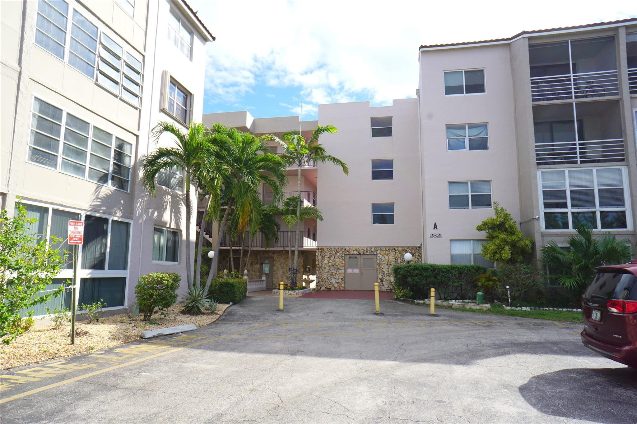 2821 Somerset Dr 203