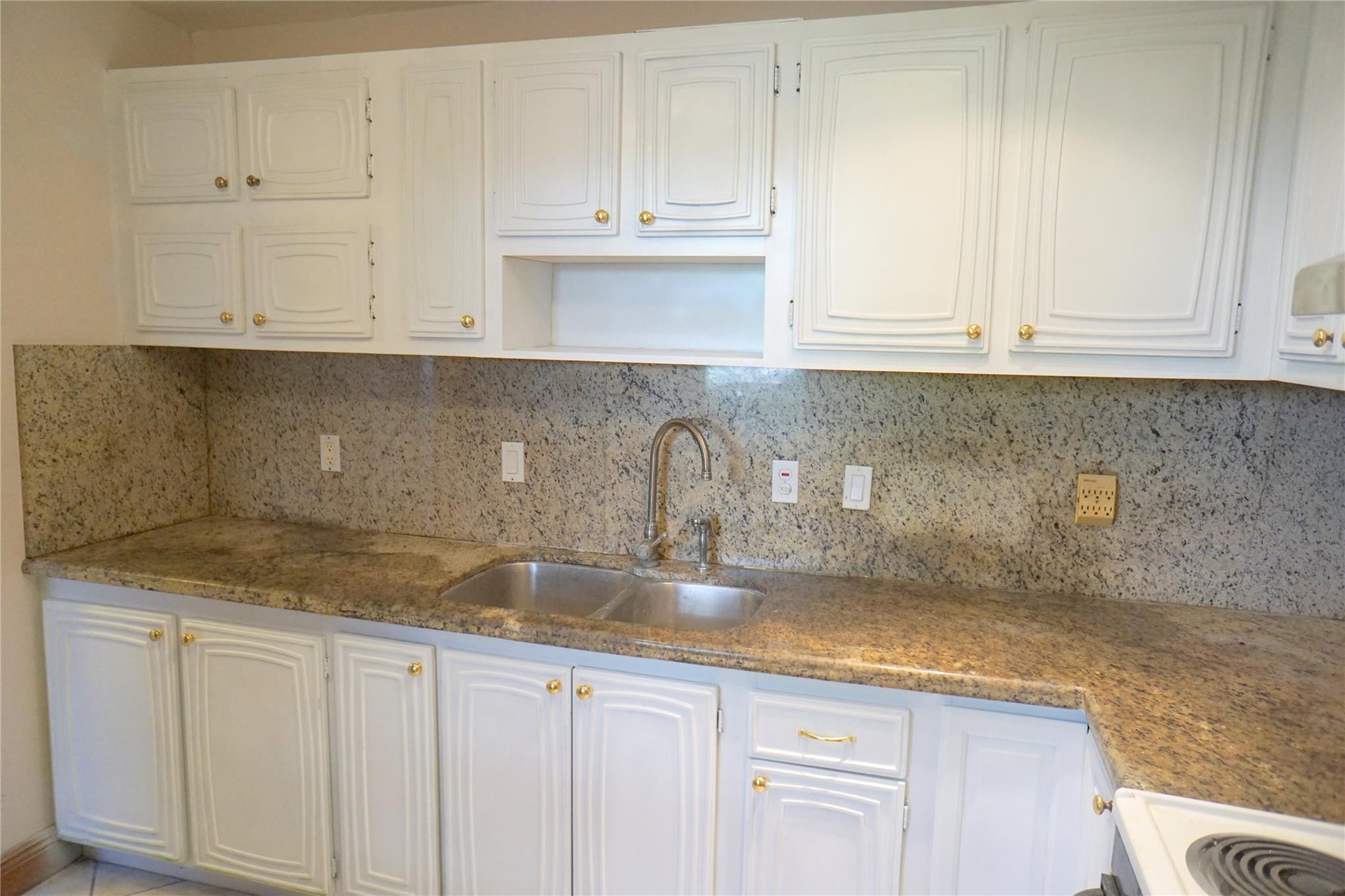 2821 Somerset Dr 203