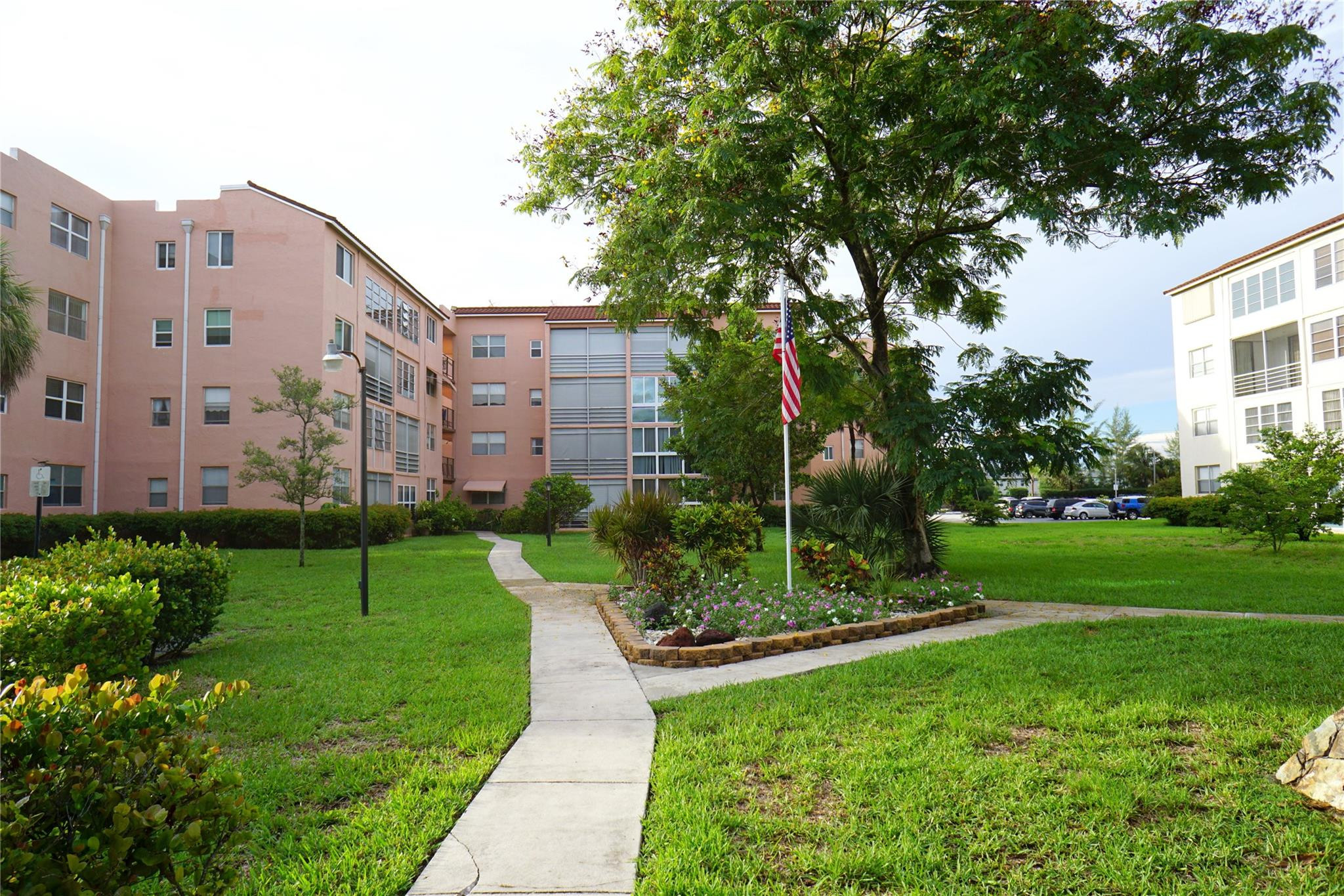 2821 Somerset Dr 203
