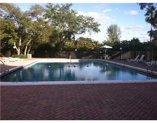 622 NW 13th St 12