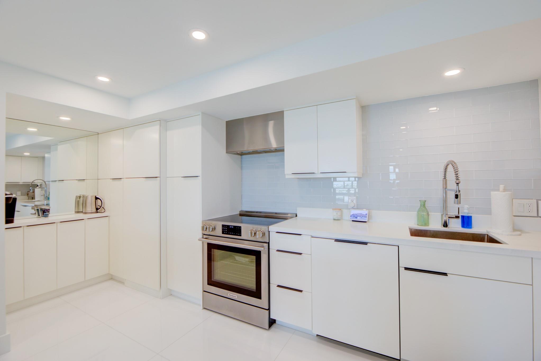 1 Las Olas Circle 1102