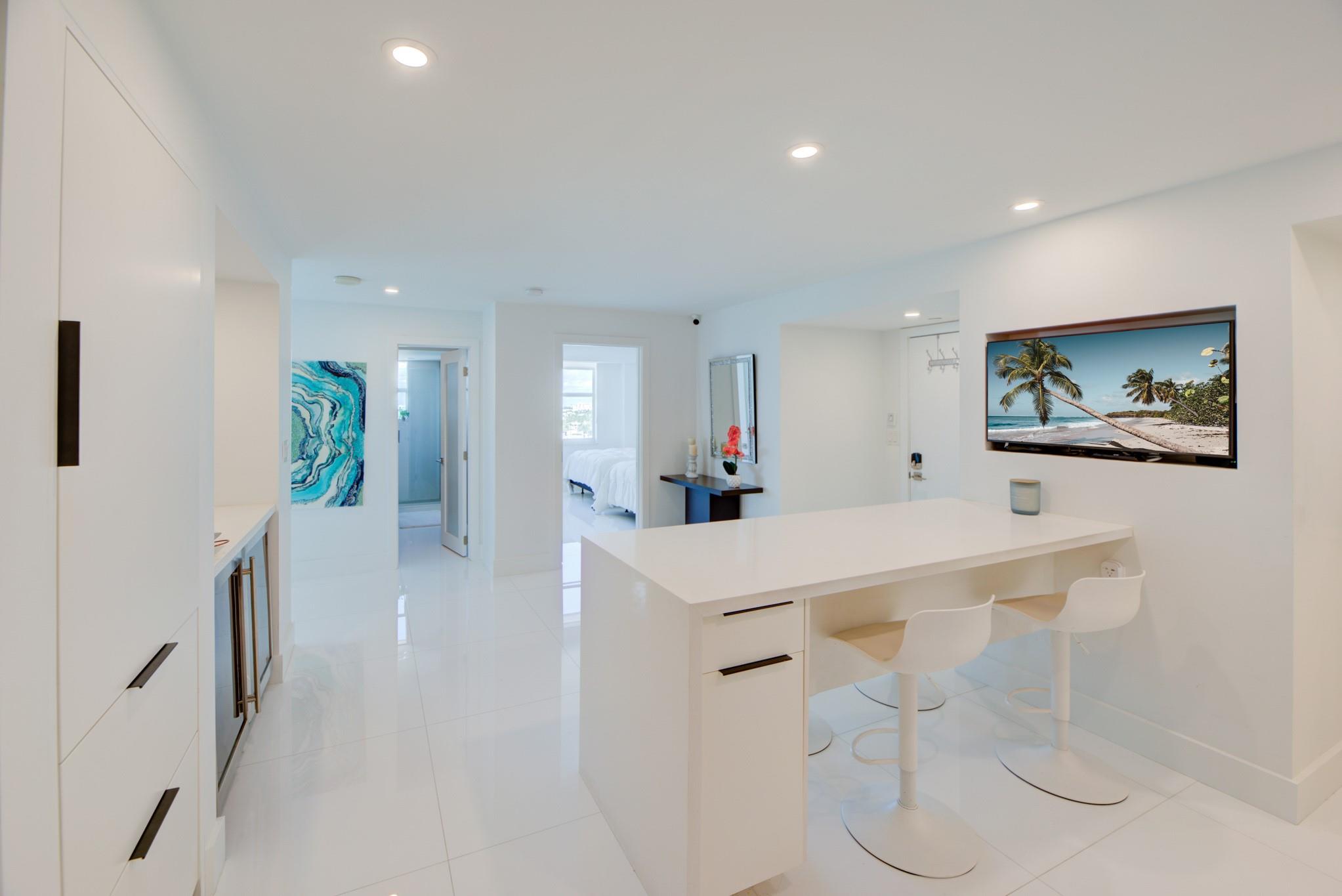 1 Las Olas Circle 1102