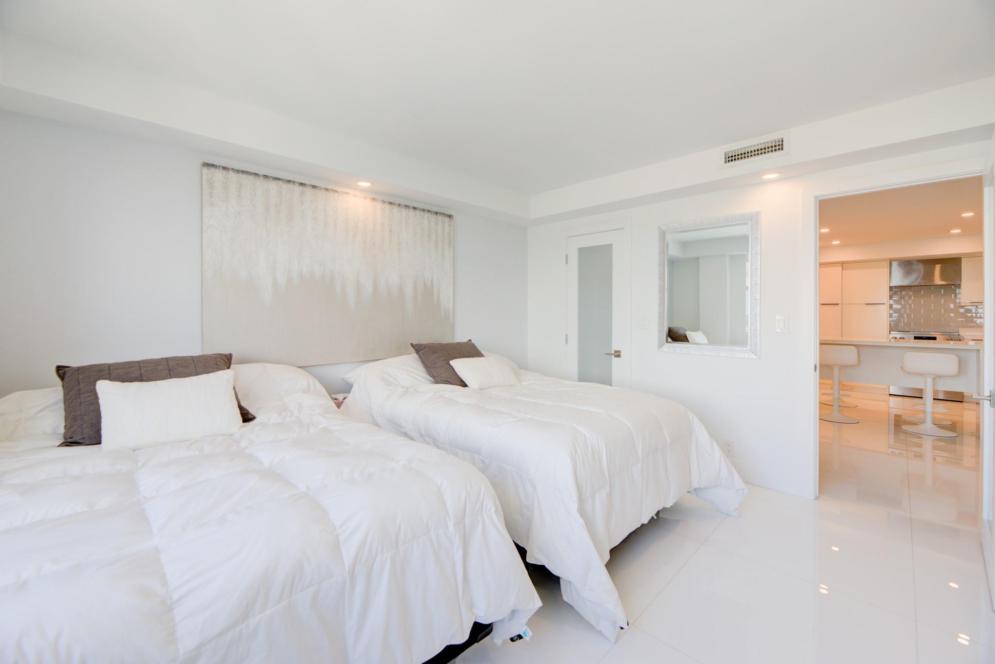 1 Las Olas Circle 1102