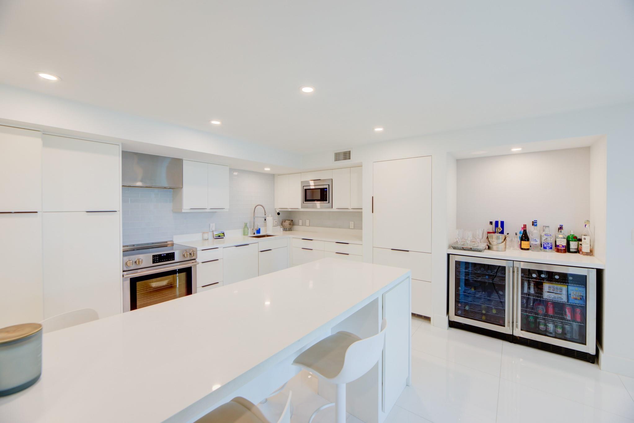 1 Las Olas Circle 1102