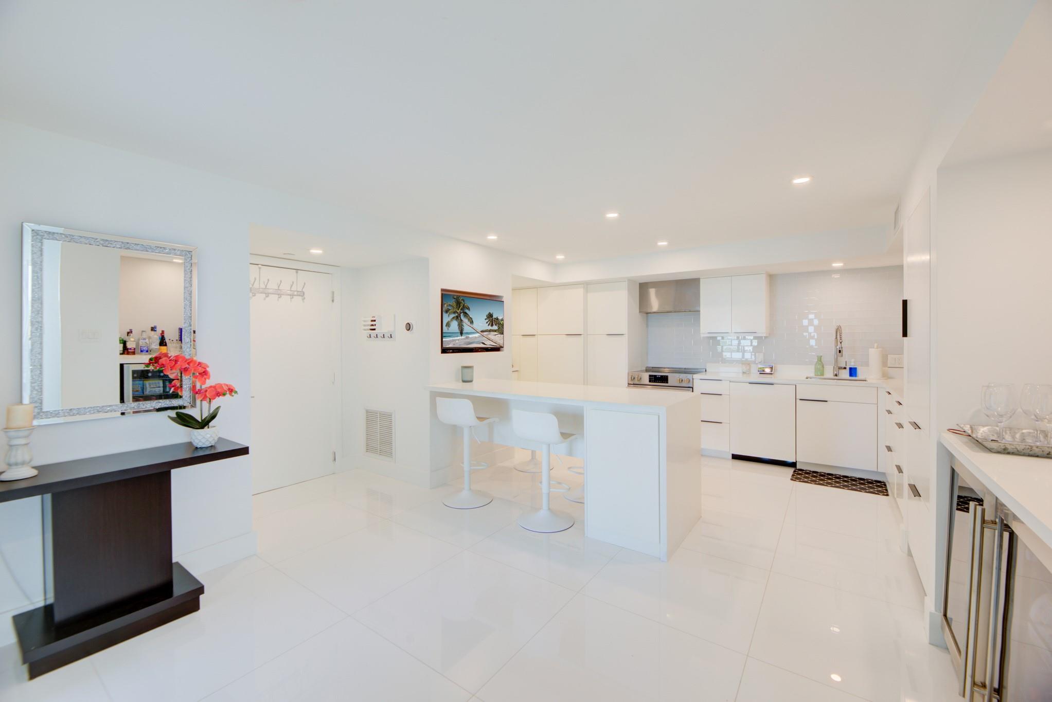 1 Las Olas Circle 1102